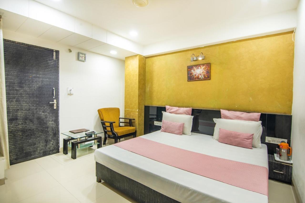 Hotel Morya Regency Hamidia Road à Bhopal Extérieur photo