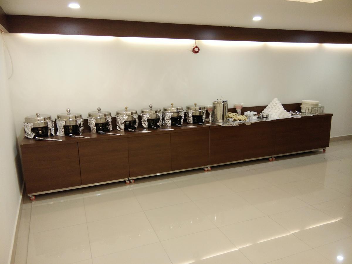 Hotel Morya Regency Hamidia Road à Bhopal Extérieur photo